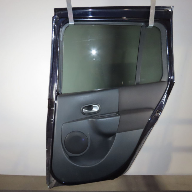 Porte arrière droite occasion  Renault MODUS / GRAND MODUS (F/JP0_) 1.5 dci (fp0f, jp0f) (2004) 5 portes   821003703R  2