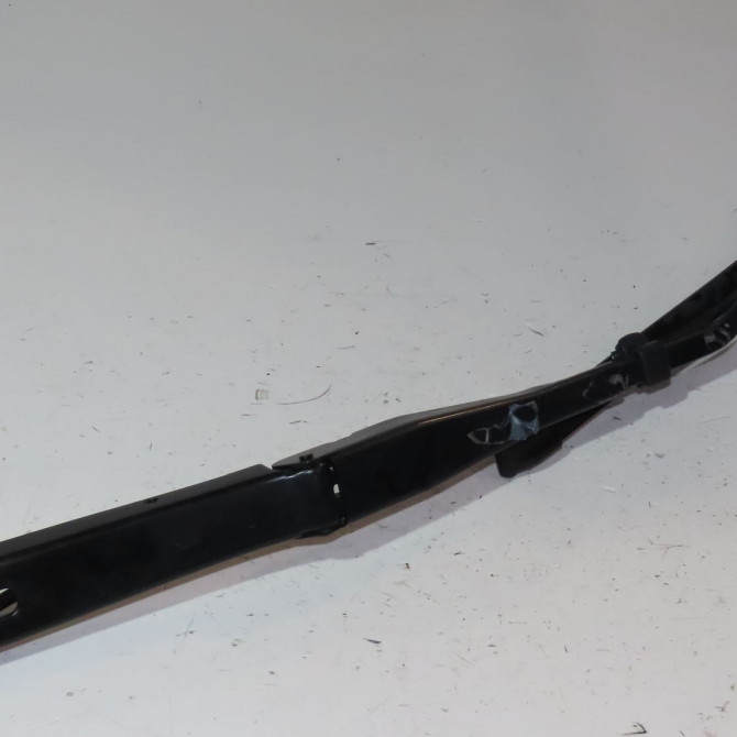 Bras essuie-glace avant gauche occasion  Peugeot 308 III (FB_, FH_, FP_, F3_) Bluehdi 130 (fbyhzl, fbyhzt) (2021)   9835544680  1