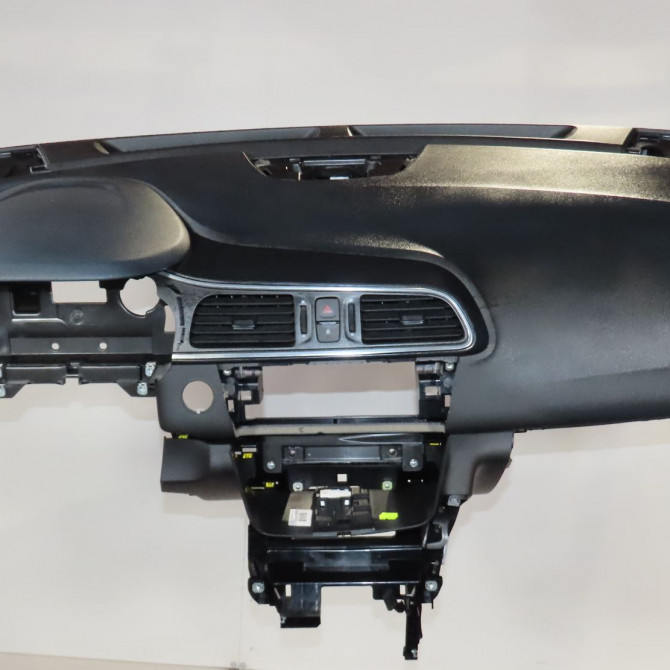 Planche de bord occasion  Renault KADJAR (HA_, HL_) 1.5 blue dci 115 (2018)   681007199R  1