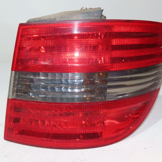 Feu arrière droit occasion  Mercedes-benz CLASSE B Sports Tourer (W245) B 180 cdi (245.207) (2005-2011) 5 portes   1698202664  1