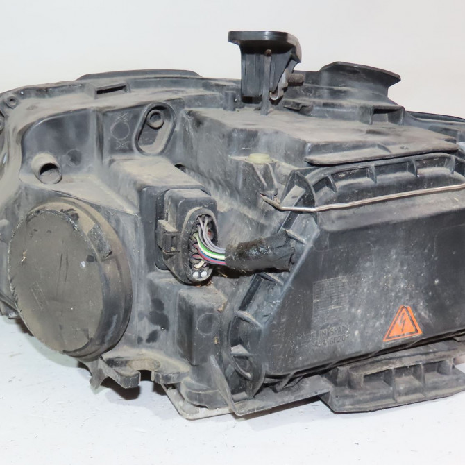 Phare droit occasion  Audi A5 (8T3) 2.7 tdi (2007-2012)   8T0941004L  2