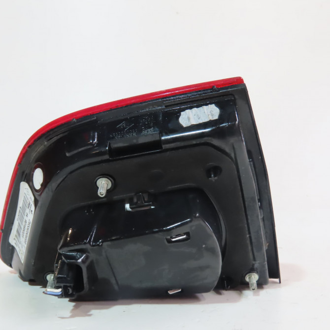Feu arrière intérieur droit occasion  Renault KADJAR (HA_, HL_) 1.5 blue dci 115 (2018)   265505069R  3