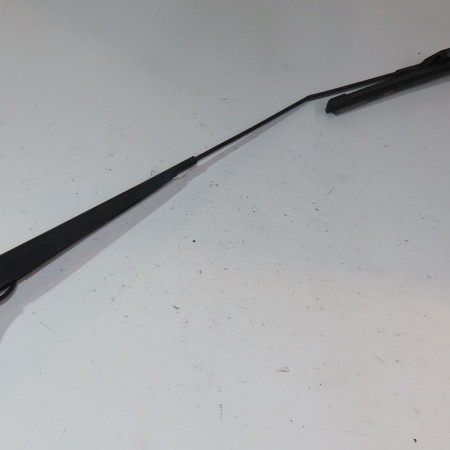 Bras essuie-glace avant droit occasion  Peugeot 208 I (CA_, CC_) 1.6 hdi / bluehdi 75 (2013) 5 portes   9673292080 