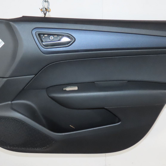 Garniture porte avd occasion  Renault ARKANA I (LCM_, LDN_) 1.6 e-tech 145 (ldmu) (2020) 5 portes   809004182R  1