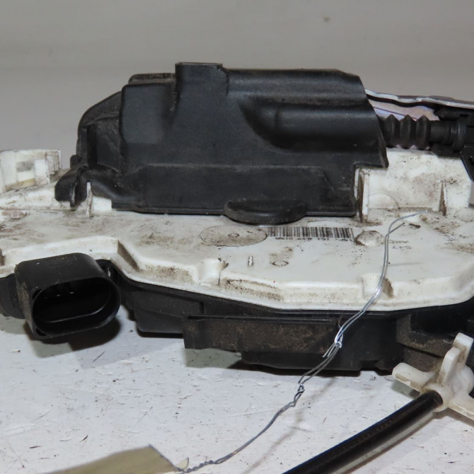 Serrure porte avg occasion  Skoda FABIA II (542) 1.2 12v (2011-2014)   5N1837015M  3