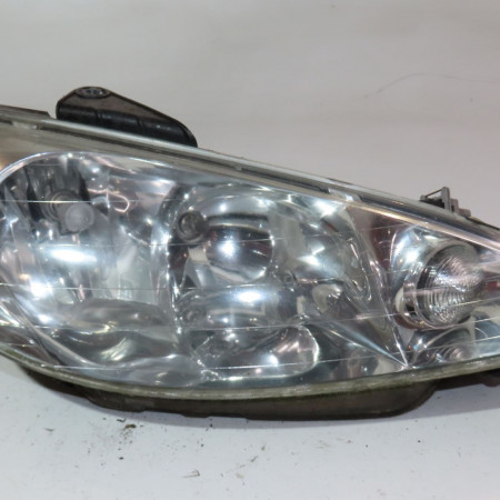 Phare droit occasion  Peugeot 206 3/5 portes (2A/C) 1.1 i (1998-2007)   6205S9 