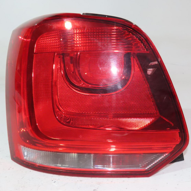Feu arrière gauche occasion  Volkswagen vw POLO V (6R1, 6C1) 1.6 tdi (2009) 5 portes   6R0945095AH  1
