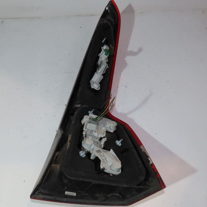 Feu arrière gauche occasion  Volvo V50 (545) 2.0 cdi (2003-2006)   30678749  2