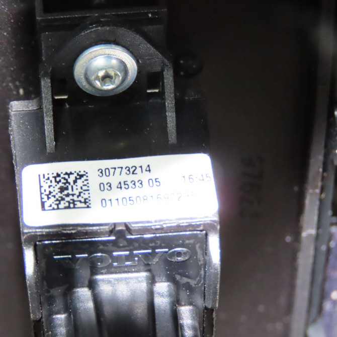 Commande lève-glace porte avant droite occasion  Volvo V50 (545) 1.6 d (2005-2011)   30773214  2