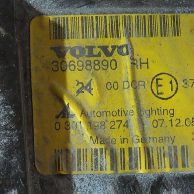 Phare droit occasion  Volvo V50 (545) 2.0 cdi (2003-2006)   306988890  2