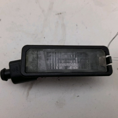 Eclaireur plaque de police d occasion  Volkswagen vw POLO V (6R1, 6C1) 1.2 tsi 16v (2014-2017) 5 portes   1K8943021 