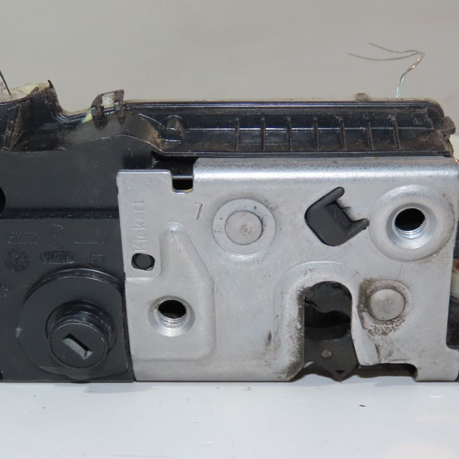 Serrure porte avg occasion  Peugeot 2008 I (CU_) 1.6 bluehdi 100 (2015)   9812500880  1