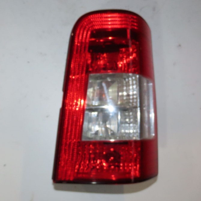Feu arrière droit occasion  Citroën BERLINGO MULTISPACE (B9) 1.6 hdi 75 16v (2008) 5 portes   6351CY  1