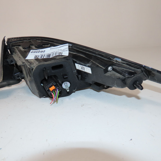 Feu arrière gauche occasion  Peugeot 308 III (FB_, FH_, FP_, F3_) Puretech 130 (fphnsl, fphnst) (2021)   9835299580  3