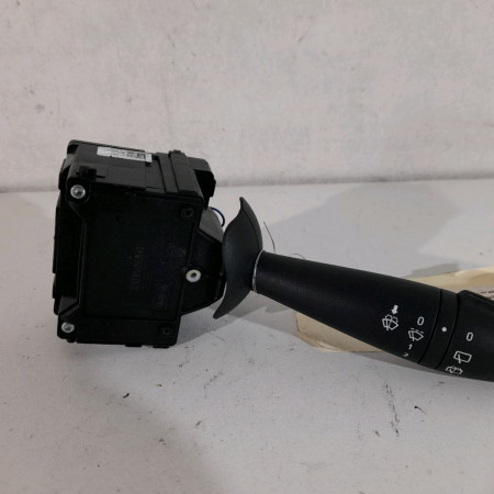 Commande essuie glace occasion  Renault TWINGO III (BCM_, BCA_) 1.0 sce 70 (bcmb) (2015) 5 portes   8201196345 