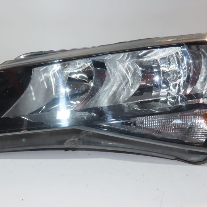 Phare gauche occasion  Skoda SUPERB III (3V3) 1.6 tdi (2015)   3V1941015  1