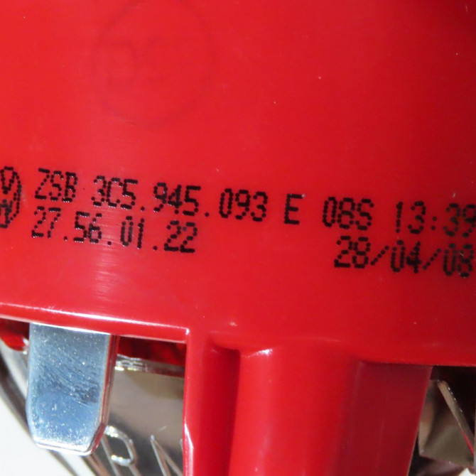 Feu arrière interieur gauche occasion  Volkswagen vw PASSAT B6 (3C2) 1.9 tdi (2005-2010) 4 portes   3C5945093E  3