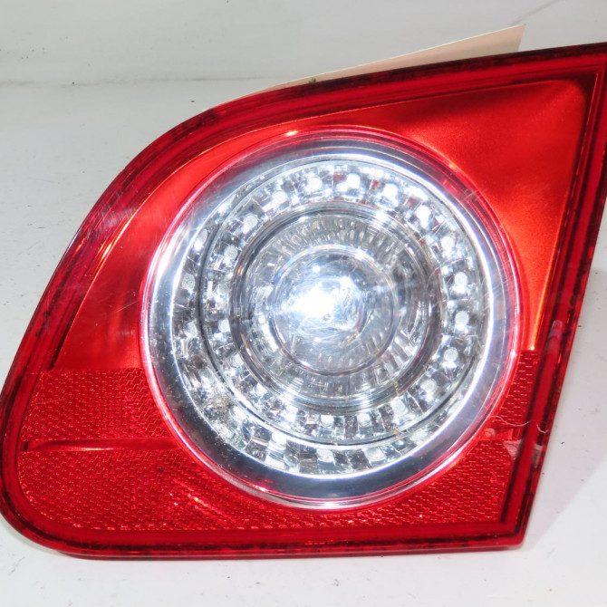Feu arrière intérieur droit occasion  Volkswagen vw PASSAT B6 (3C2) 1.9 tdi (2005-2010) 4 portes   3C5945094E  1
