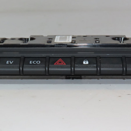 Bouton de warning occasion  Renault ARKANA I (LCM_, LDN_) 1.6 e-tech 145 (ldmu) (2020) 5 portes   283E88884R 