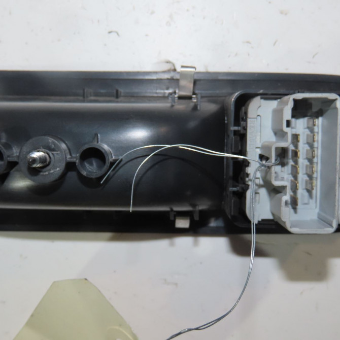 Commande lève-glace porte avant gauche occasion  Renault TWINGO II (CN0_) 1.5 dci (cn0e) (2007-2014) 3 portes   8200214939  2