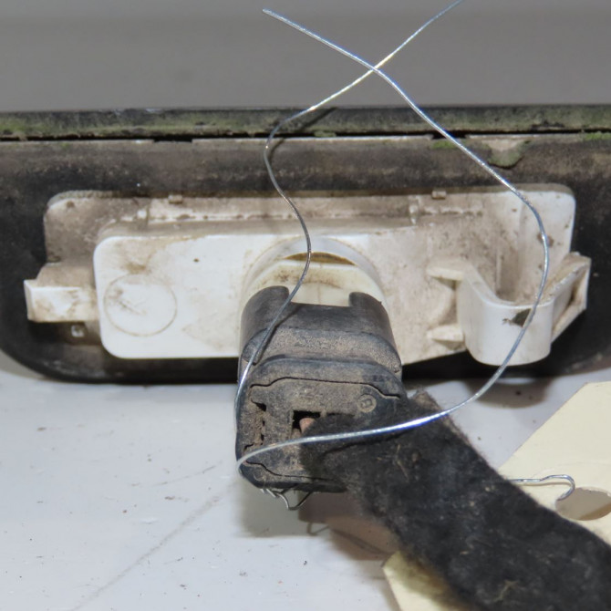 Eclaireur plaque de police d occasion  Citroën BERLINGO Camionnette/Monospace (B9) 1.6 bluehdi 100 (2014)   6340G7  2