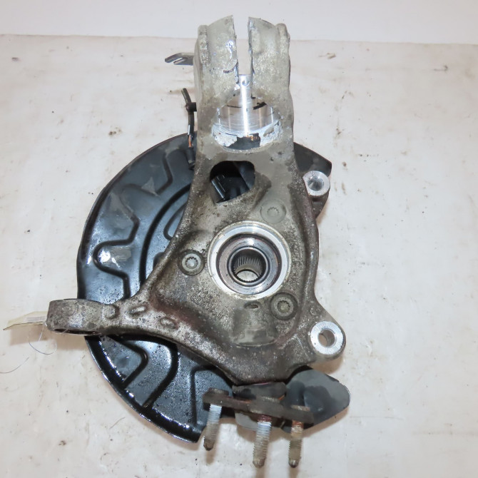 Fusee avg occasion  Audi Q2 (GAB, GAG) 35 tdi (2016)   5Q0407253A  2