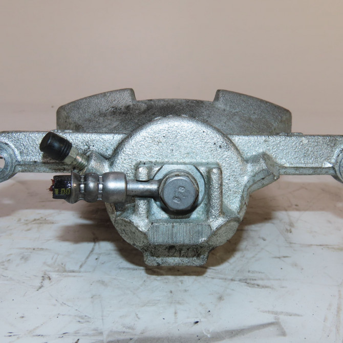 Etrier de frein avant gauche occasion  Renault CAPTUR II (HF_) E-tech 145 (hfmu) (2022) 5 portes   410118694R  3