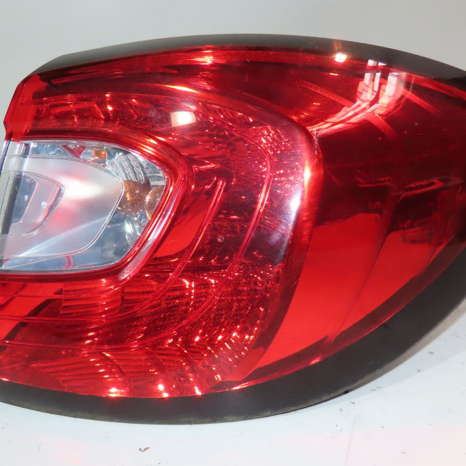 Feu arrière droit occasion  Renault CAPTUR I (J5_, H5_) 1.2 tce 120 (2013)   265509762R  1