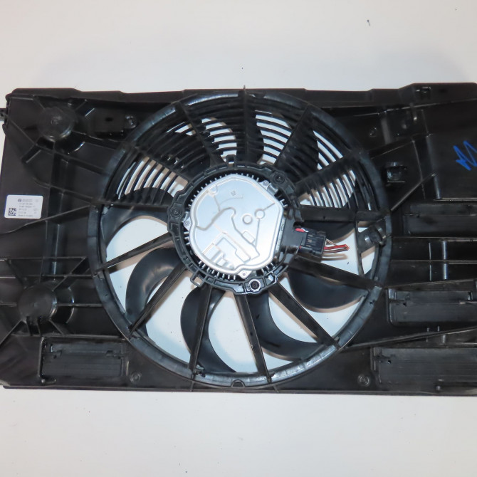 Moteur ventilateur radiateur occasion  Renault MEGANE E-TECH SUV Ev60 (2021)   214815MZ0A  3