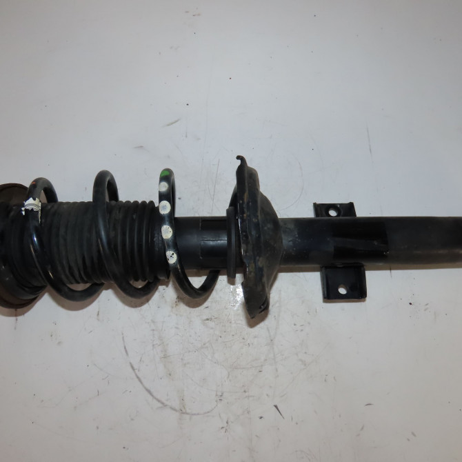 Amortisseur avant droit occasion  Volkswagen vw POLO VI (AW1, BZ1, AE1) 1.0 tsi (2017)   2Q0413031BT  1