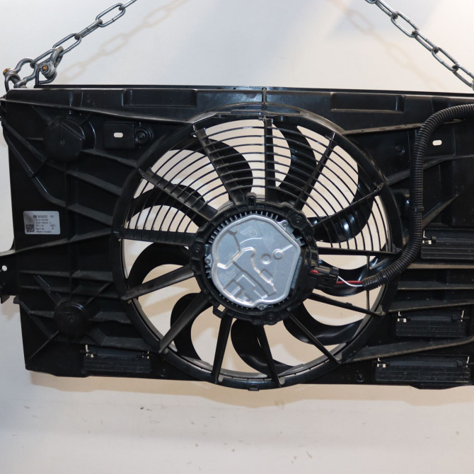 Moteur ventilateur radiateur occasion  Renault MEGANE E-TECH SUV Ev60 (2021)   214815MZ0A  3