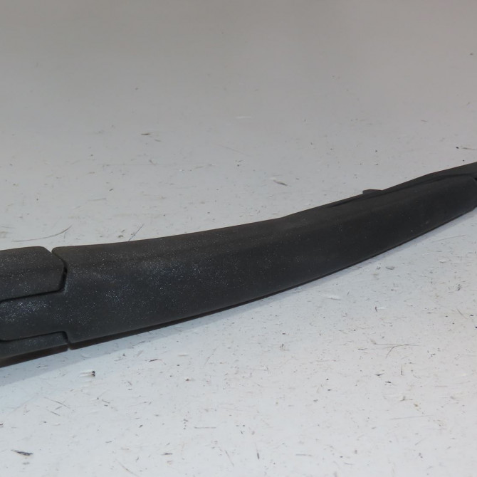 Bras essuie-glace arrière occasion  Hyundai I30 Break (FD) 1.6 crdi (2008-2012)   988112L000  1