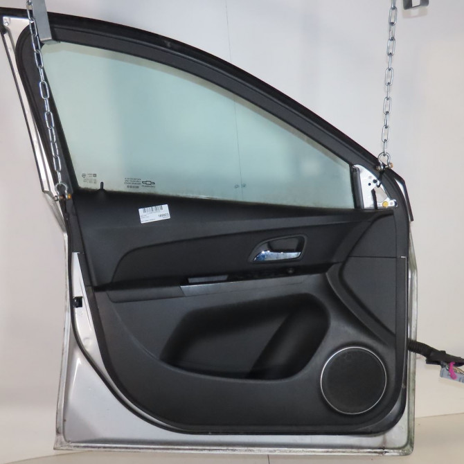 Porte avant gauche occasion  Chevrolet CRUZE 3/5 portes (J305) 1.7 td (2013-2015)   95987757  2
