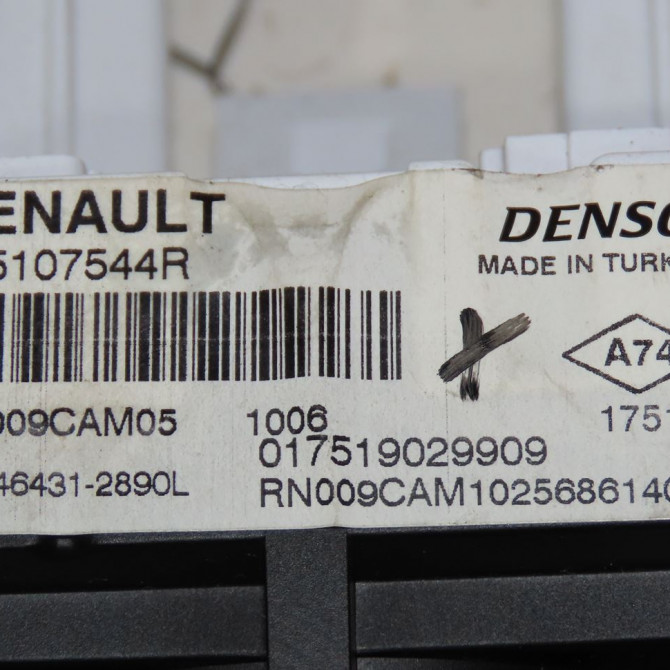 Commande de chauffage occasion  Renault CLIO V (B7_) 1.0 tce 100 (b7mt) (2019)   275107544R  2