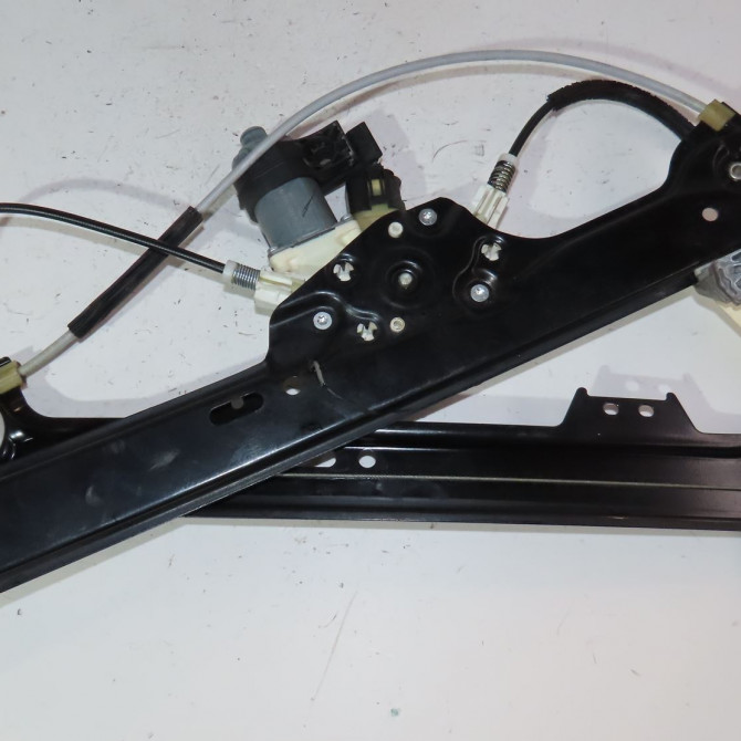 Mecanisme+moteur leve-glace avg occasion  Bmw 5 (E60) 520 d (2005-2009)   51337184383  1