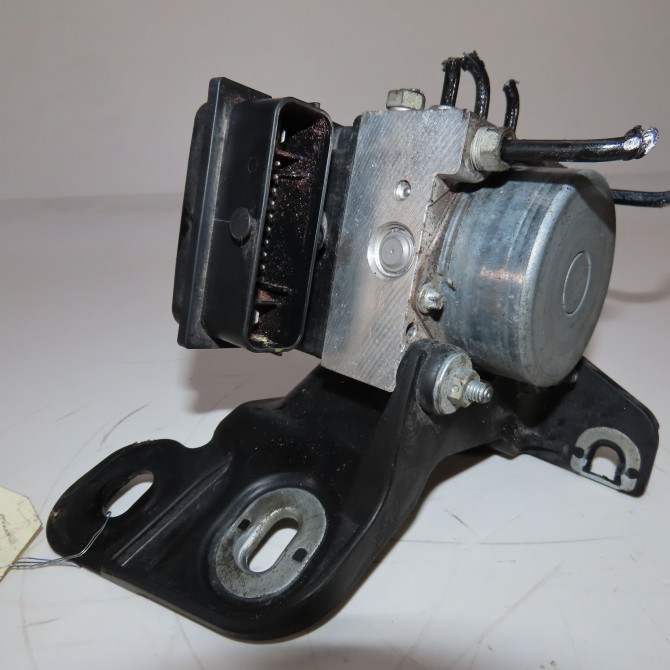 Unité hydraulique ABS occasion  Opel CORSA D (S07) 1.3 cdti (l08, l68) (2006-2014) 5 portes   93195839  3