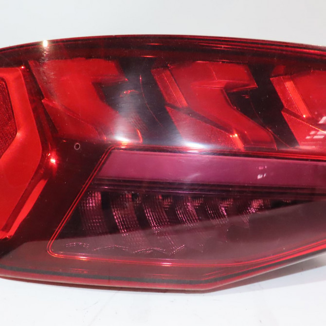 Feu arrière gauche occasion  Audi A3 Sportback (8YA) 30 tdi (2019)   8Y0945207  1