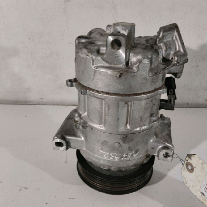 Compresseur air conditionne occasion  Nissan QASHQAI II SUV (J11, J11_) 1.5 dci (2013)   926004EB2A  1