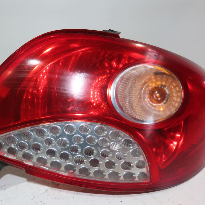 Feu arrière droit occasion  Peugeot 206+ (2L_, 2M_) 1.4 hdi eco 70 (2009-2013) 5 portes   6351GV  1