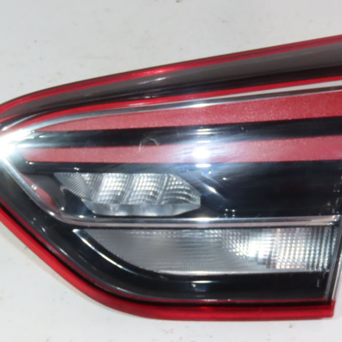 Feu arrière intérieur droit occasion  Opel CROSSLAND X / CROSSLAND (P17, P2QO) 1.2 (75) (2017)   39137528  1