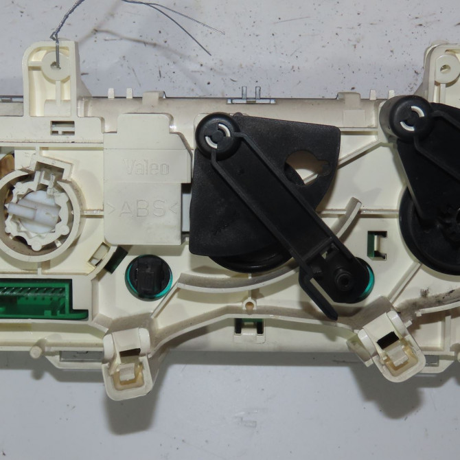 Commande de chauffage occasion  Renault CLIO II (BB_, CB_) 1.5 dci (b/cb07) (2001-2009) 3 portes   7701051262  2