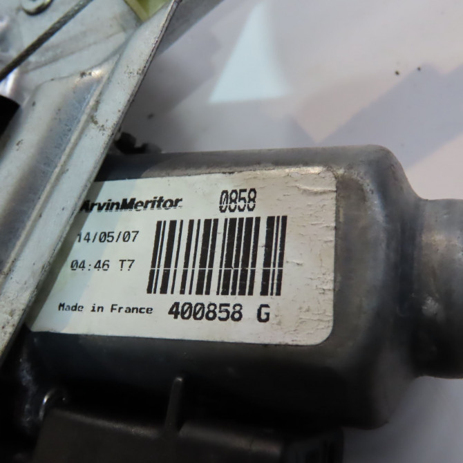 Mecanisme+moteur leve-glace avg occasion  Renault CLIO III (BR0/1, CR0/1) 1.5 dci (br0h, cr0h, cr1s, br1s) (2005-2014) 3 portes   8200843592  2