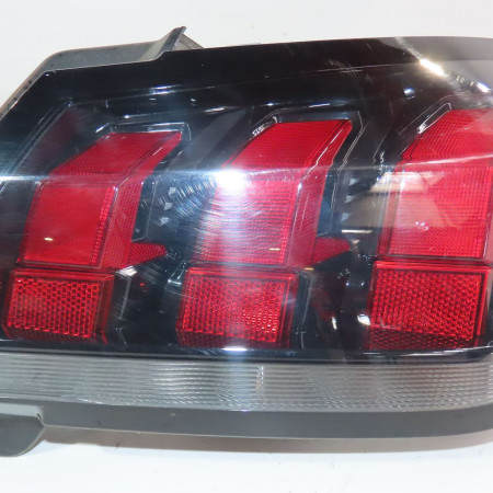 Feu arrière droit occasion  Peugeot 208 II (UB_, UP_, UW_, UJ_) 1.5 bluehdi 100 (2019)   9823216580 