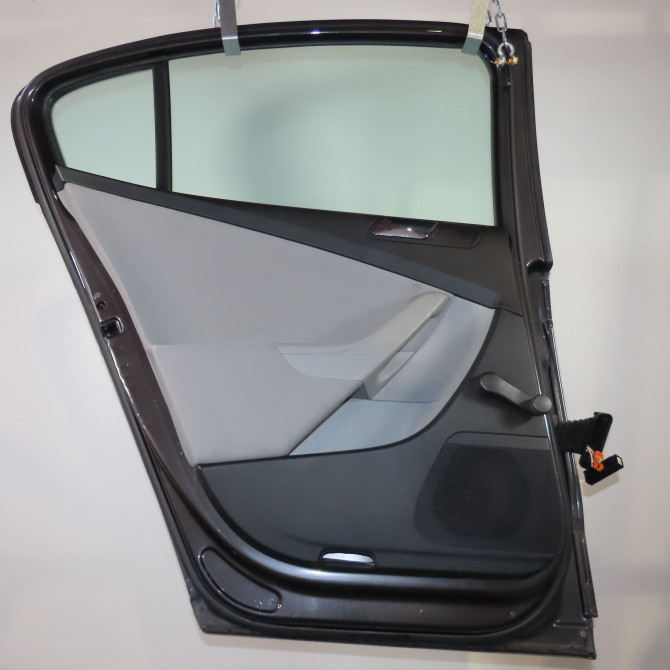 Porte arrière gauche occasion  Volkswagen vw PASSAT B6 (3C2) 2.0 tdi (2005-2009)   3C5833055H  4