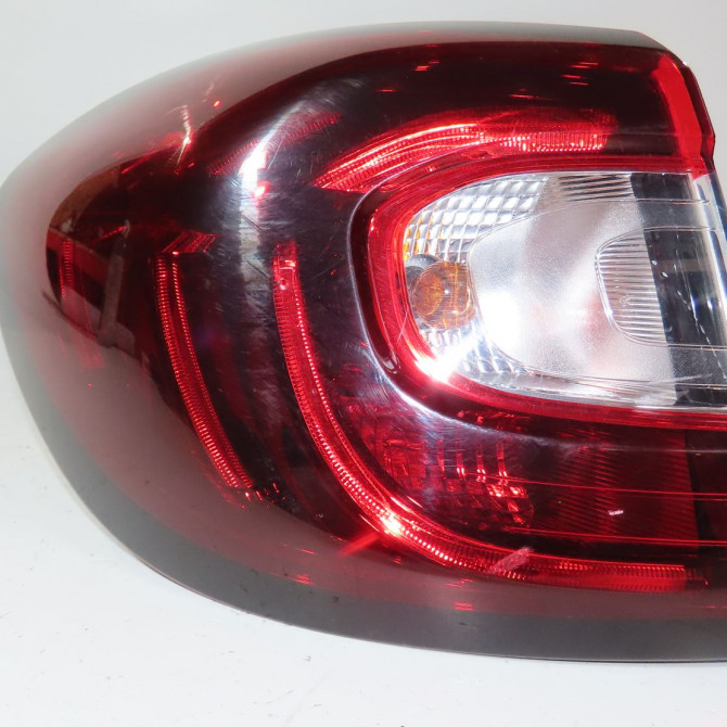 Feu arrière gauche occasion  Renault CAPTUR I (J5_, H5_) 1.3 tce 150 (j5nk, j5js) (2018)   265557849R  1