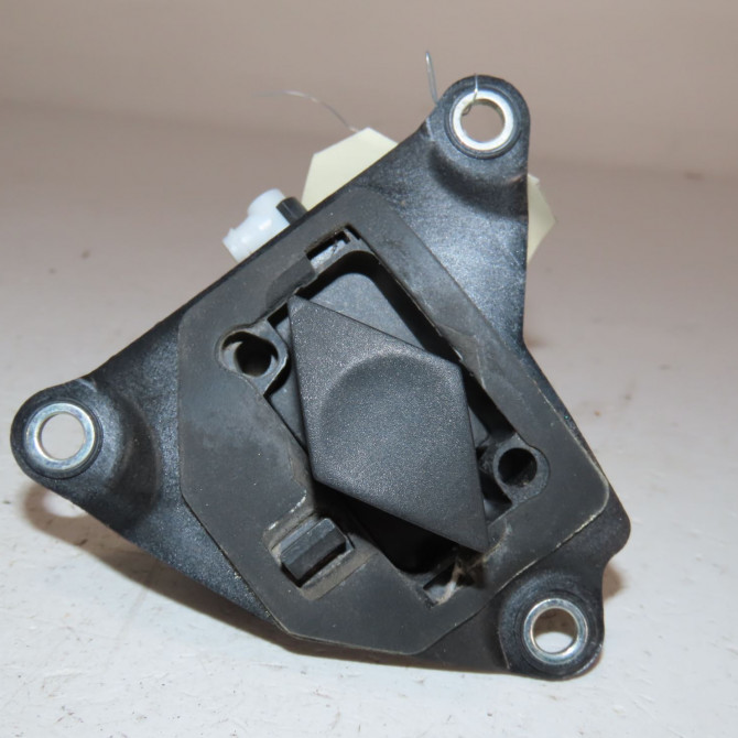 Actionneur serrure hayon occasion  Renault CLIO II (BB_, CB_) 1.2 16v (bb05, bb0w, bb11, bb27, bb2t, bb2u, bb2v, cb05,... (2001-2016) 3 portes   7701039565  1