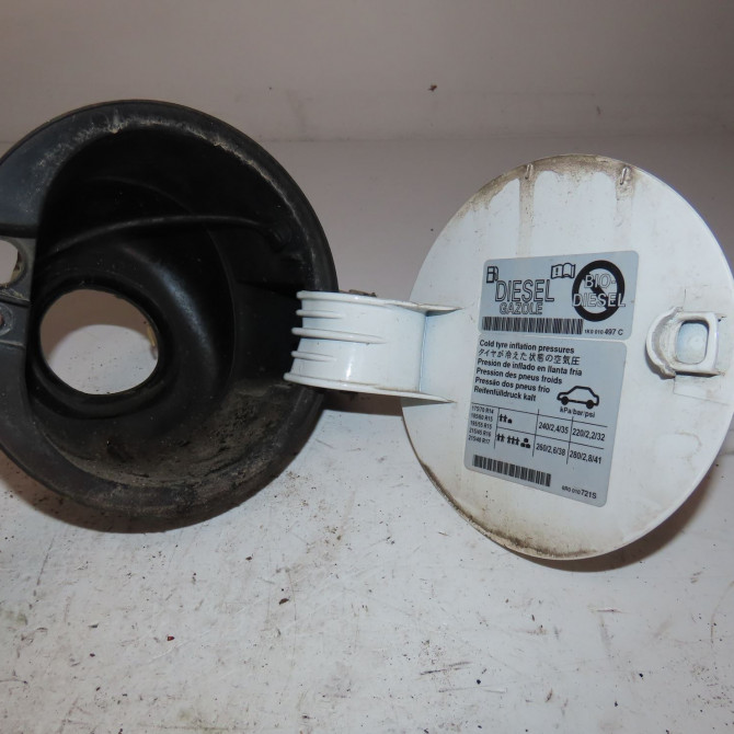 Volet de trappe carburant occasion  Volkswagen vw POLO V (6R1, 6C1) 1.6 tdi (2009) 5 portes   6R0809857LGRU  2
