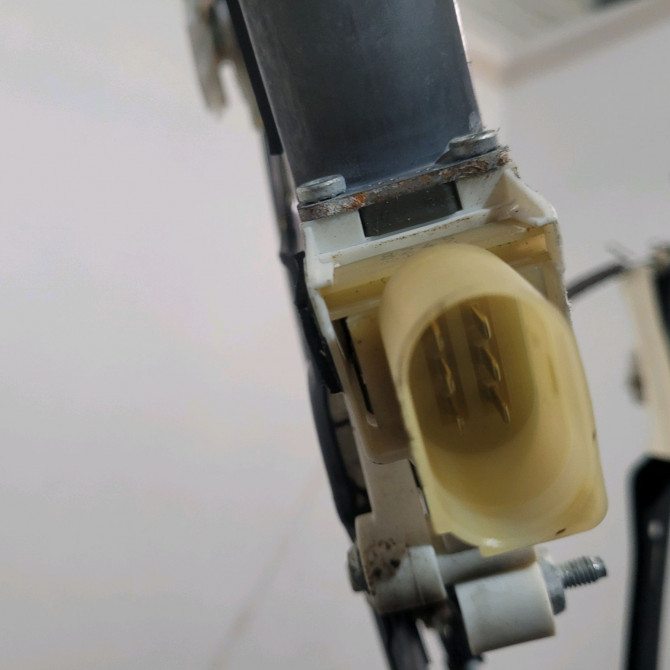 Mecanisme+moteur leve-glace avg occasion  Bmw X1 (E84) Xdrive 18 d (2009-2015)   51332990385  3