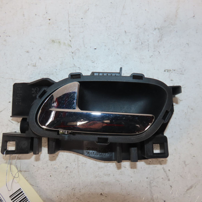 Poignee int porte avg occasion  Peugeot 308 I (4A_, 4C_) 1.6 hdi (2007-2014) 5 portes   9143Q1  1