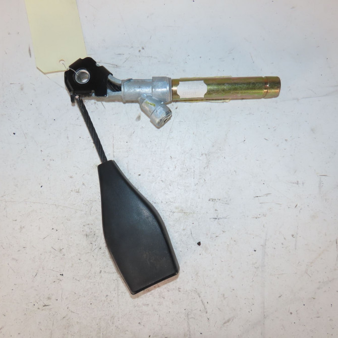 Ancrage ceinture avant droit occasion  Renault CLIO II (BB_, CB_) 1.2 16v (bb05, bb0w, bb11, bb27, bb2t, bb2u, bb2v, cb05,... (2001-2016) 3 portes   8200703361  1